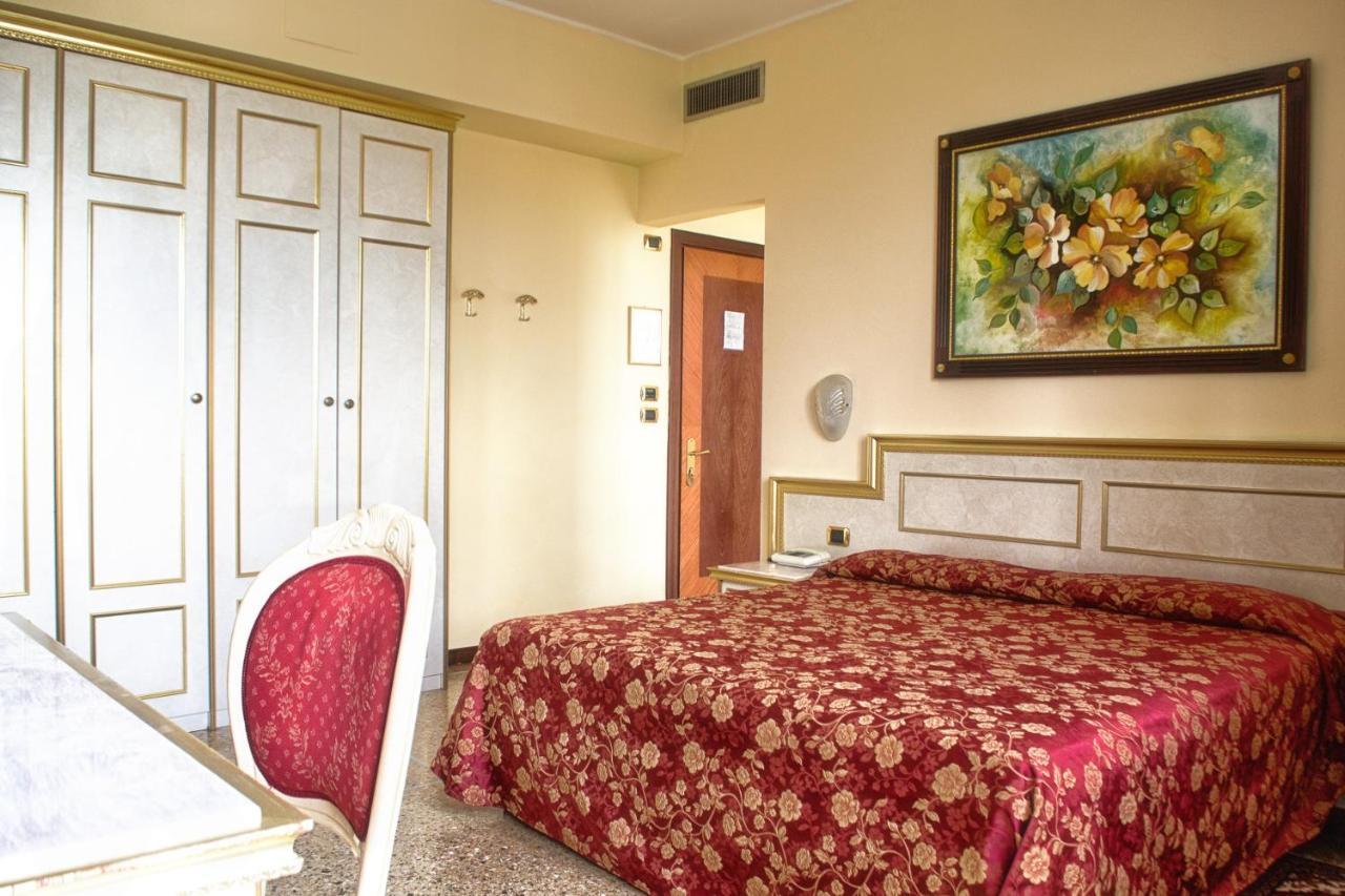 Hotel Internazionale Terme Abano Terme Exterior photo