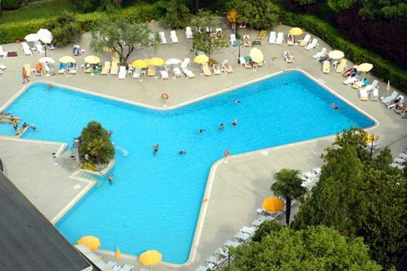 Hotel Internazionale Terme Abano Terme Exterior photo